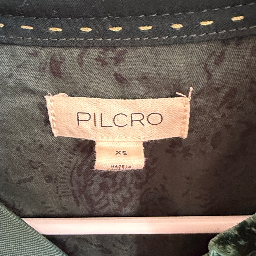 Anthropologie Pilcro Relaxed Velvet Buttondown Shirt Top Blouse Emerald Green - Picture 2 of 7
